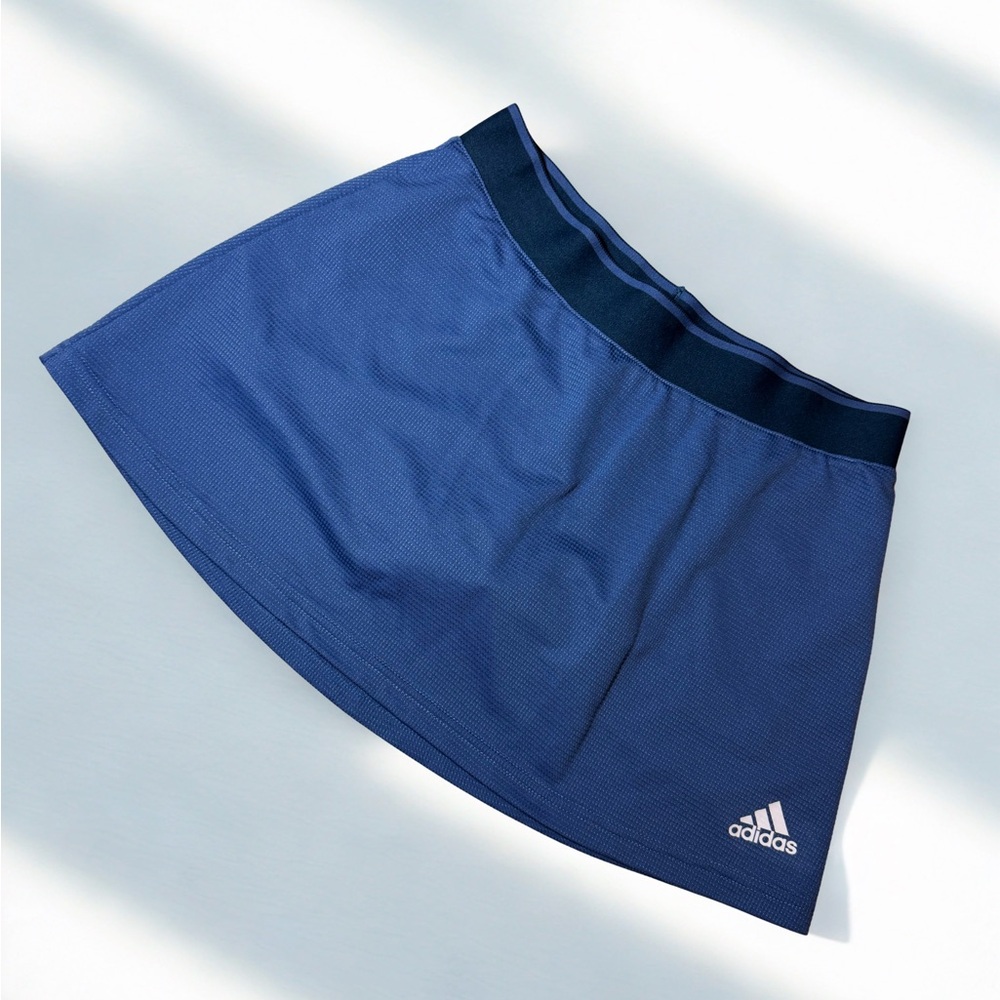 Adidas NWOT Women's Club Tennis Mini Skirt/ Skort in Navy Blue, size Small